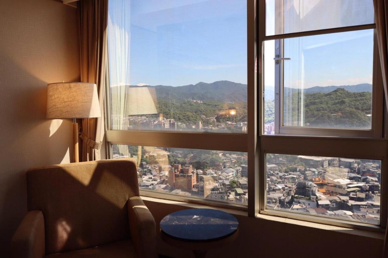 Rhine Inn Keelung Bagian luar foto