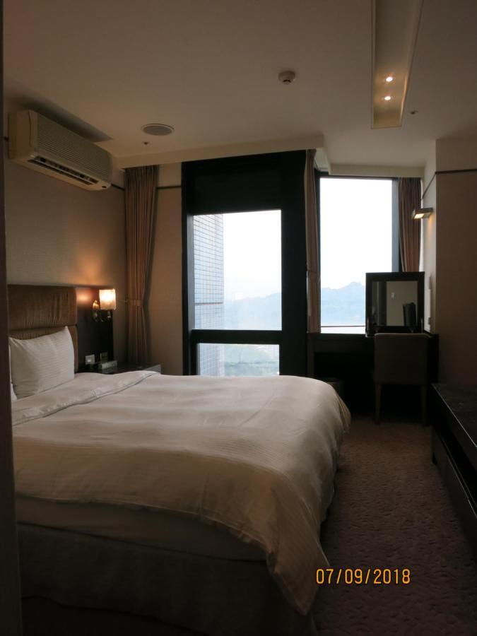 Rhine Inn Keelung Bagian luar foto