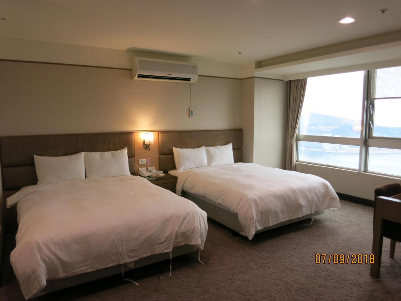 Rhine Inn Keelung Bagian luar foto